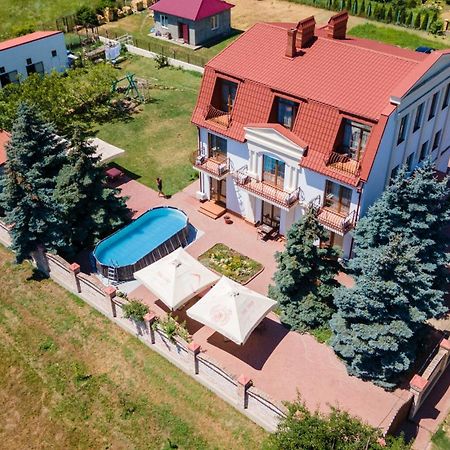 Dom Fedorovyh Hotel Sergeyevka Exterior foto