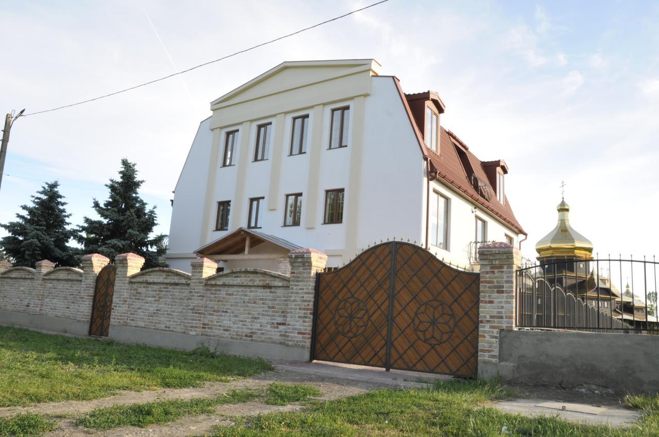 Dom Fedorovyh Hotel Sergeyevka Exterior foto