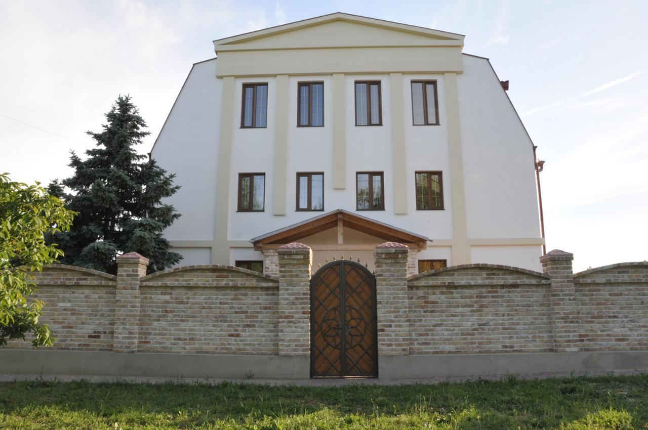 Dom Fedorovyh Hotel Sergeyevka Exterior foto